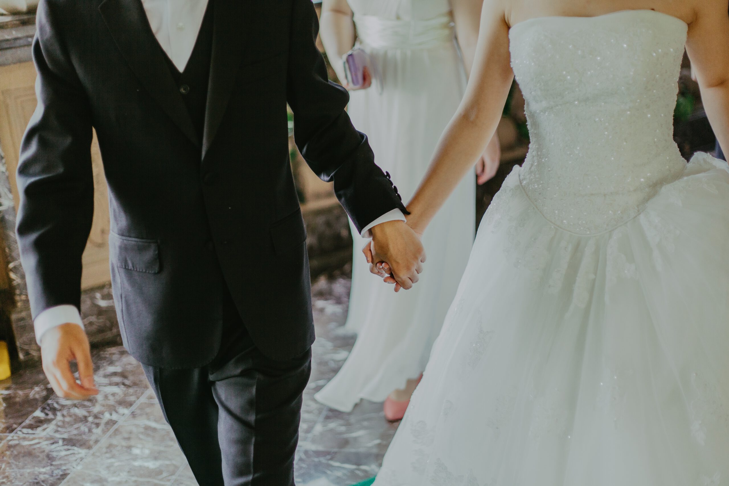 Stylizacje na wesele – jak ubrać się na wesele jako gość